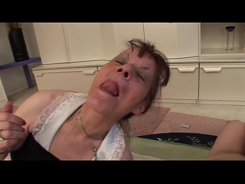 ❤️ Două bunicuțe și un bunic fac sex în trei ☑  at porn ro.killvs.top ❌❤