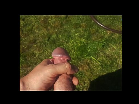 ❤️ O bunăciune fierbinte își face sex cu păsărica roz și ejaculează cu un squirt într-o grădină de vară ☑ at porn ro.killvs.top ❌❤