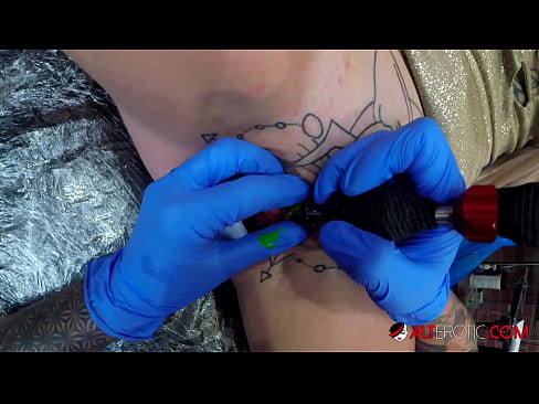 ❤️ Sully Savage, o bunăciune extrem de tatuată, și-a făcut un tatuaj pe clitorisul ei ☑ at porn ro.killvs.top ❌❤